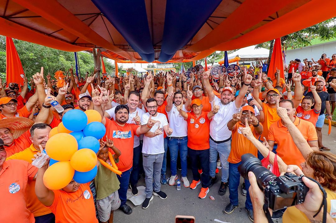 Festa linda no nosso adesivaço 🤩🧡