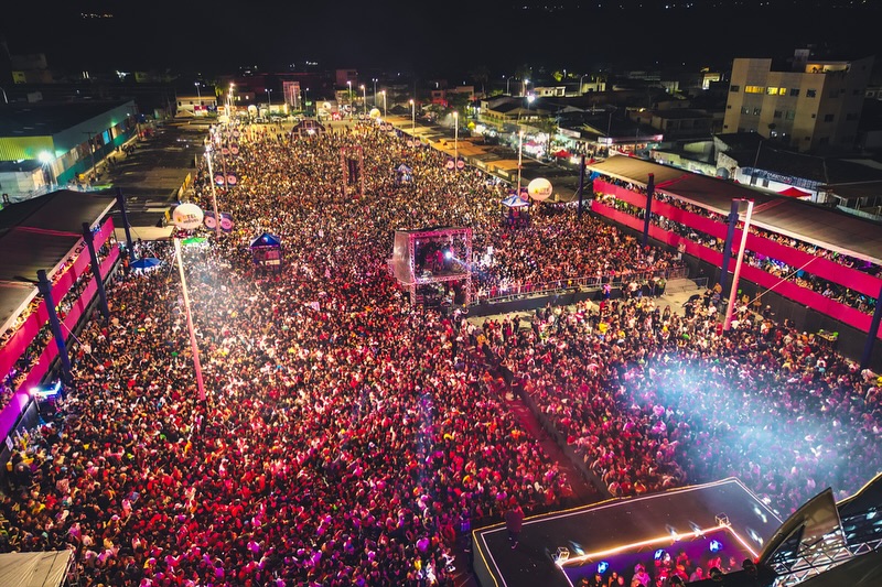 Que noite incrível! Pátio lotado no FORROMARES 2024!